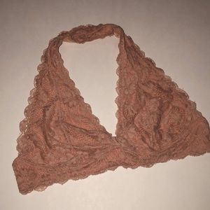 Set of 2 lacy bralettes with adjustable clasps